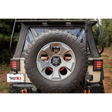 Cargar imagen en el visor de la galería, Tercera Luz de Freno LED Circular (Wrangler JK 07-17) - Rugged Ridge - DOBLETRACCION 